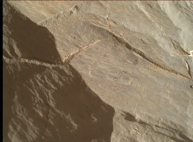 Sol 1996: Mars Hand Lens Imager (MAHLI)