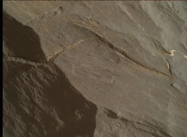 Sol 1996: Mars Hand Lens Imager (MAHLI)
