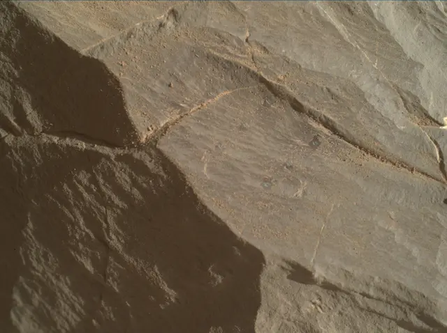 Sol 1996: Mars Hand Lens Imager (MAHLI)