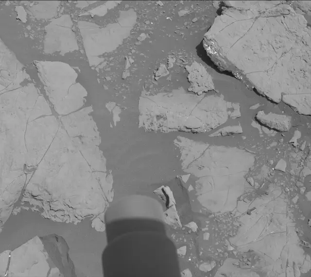 Sol 1999: Mast Camera (Mastcam)