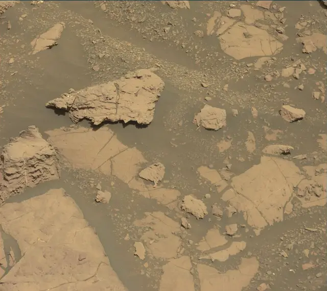 Sol 1999: Mast Camera (Mastcam)