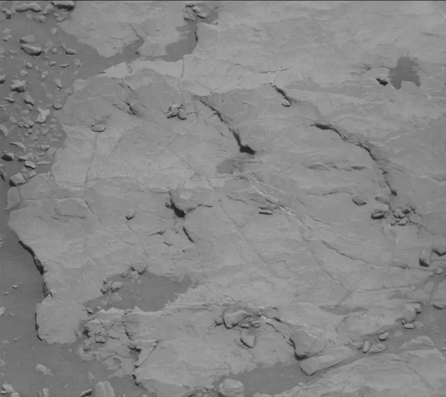 Sol 1999: Mast Camera (Mastcam)