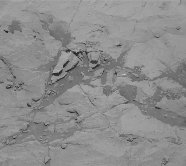 Sol 1999: Mast Camera (Mastcam)