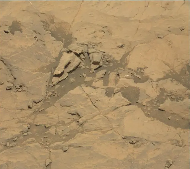 Sol 1999: Mast Camera (Mastcam)