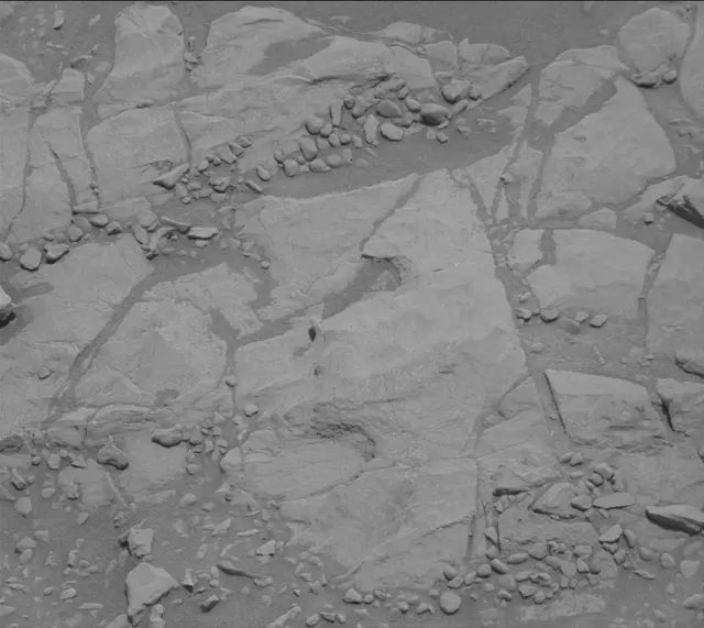 Sol 1999: Mast Camera (Mastcam)