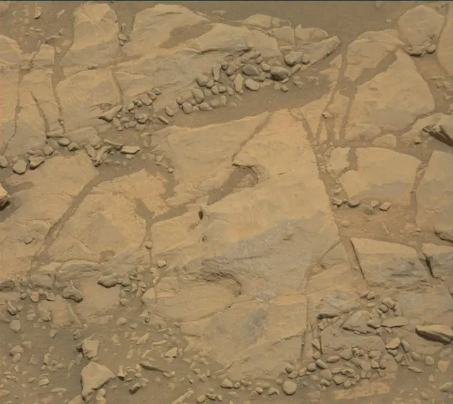 Sol 1999: Mast Camera (Mastcam)