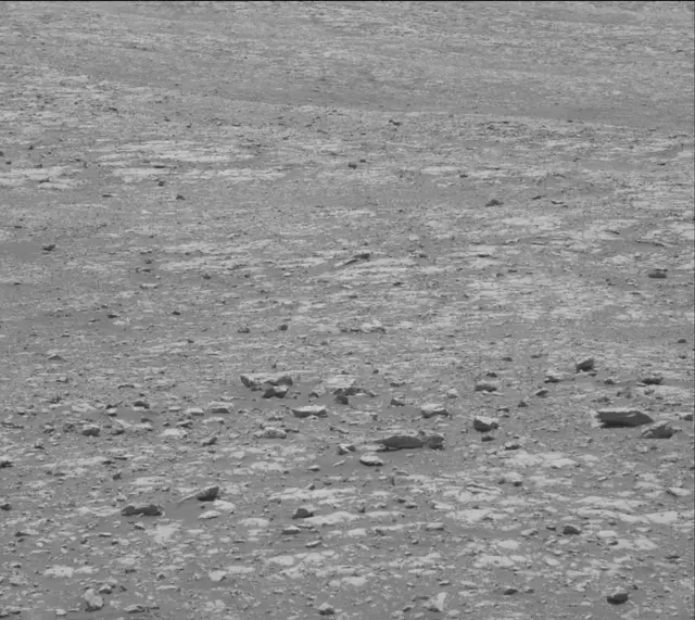 Sol 2000: Mast Camera (Mastcam)