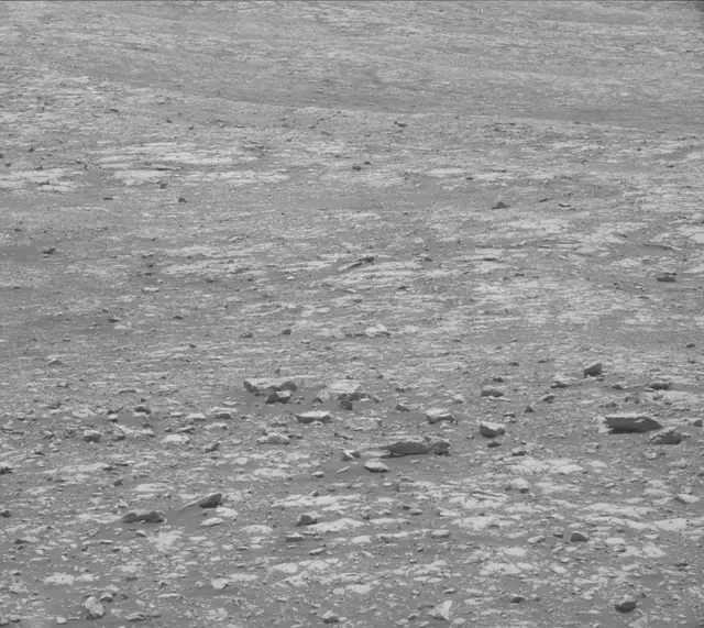 Sol 2000: Mast Camera (Mastcam)