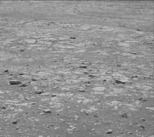 Sol 2000: Mast Camera (Mastcam)