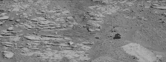 Sol 2000: Mast Camera (Mastcam)