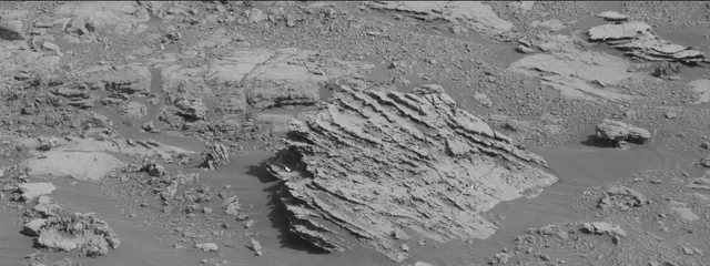 Sol 2000: Mast Camera (Mastcam)