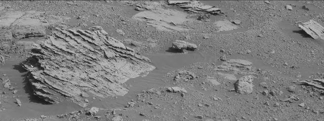 Sol 2000: Mast Camera (Mastcam)