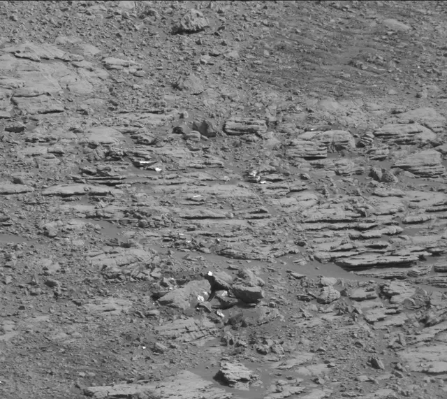 Sol 2000: Mast Camera (Mastcam)