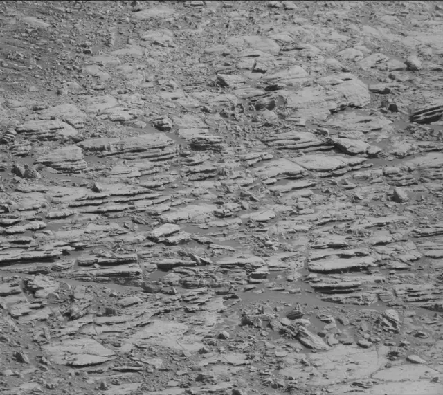 Sol 2000: Mast Camera (Mastcam)
