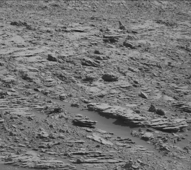 Sol 2000: Mast Camera (Mastcam)