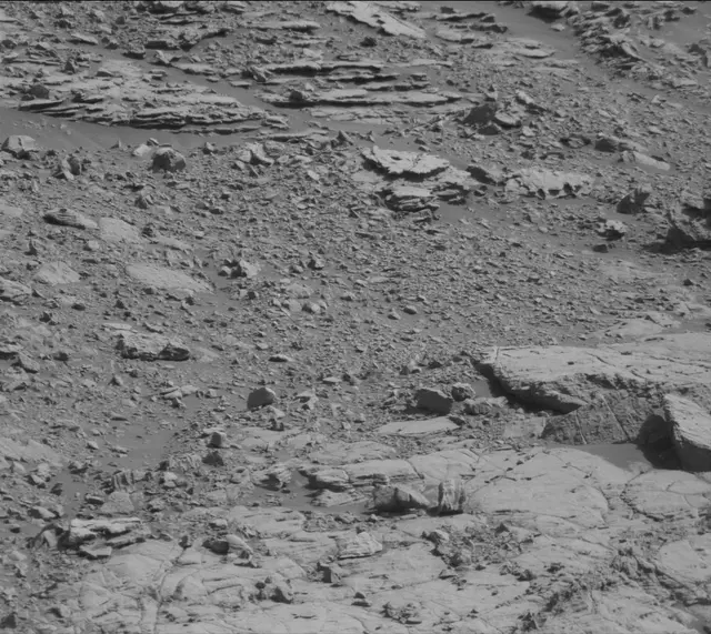 Sol 2000: Mast Camera (Mastcam)