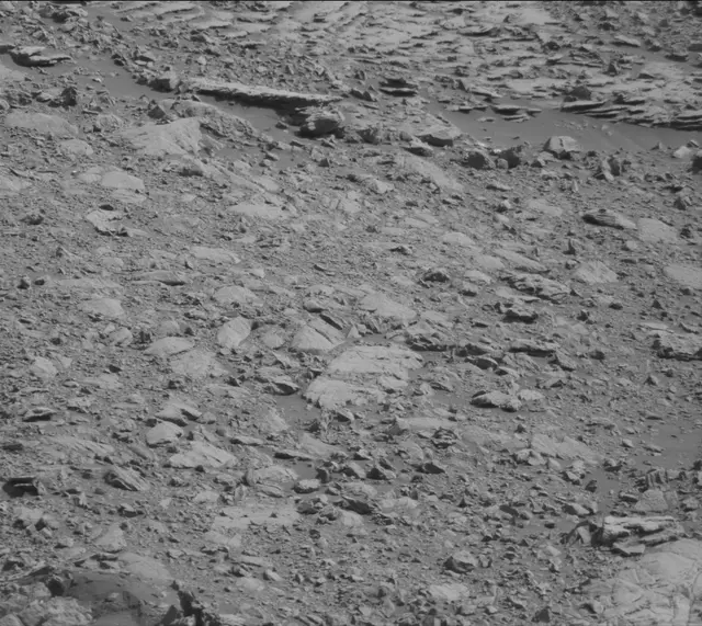Sol 2000: Mast Camera (Mastcam)