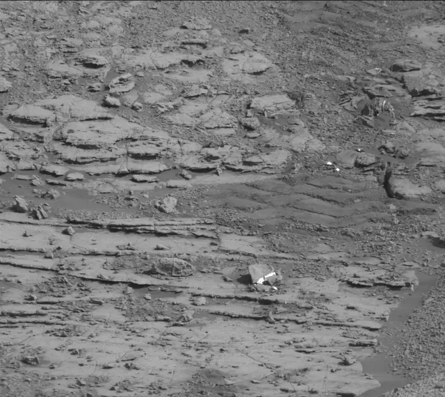 Sol 2000: Mast Camera (Mastcam)