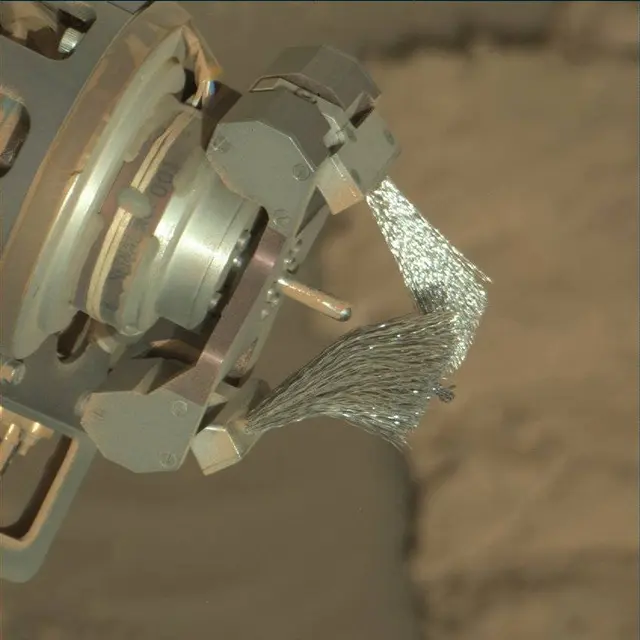 Sol 2001: Mast Camera (Mastcam)