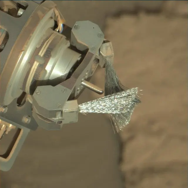Sol 2001: Mast Camera (Mastcam)