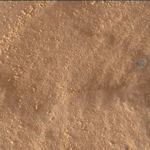 Sol 2001: Mars Hand Lens Imager (MAHLI)