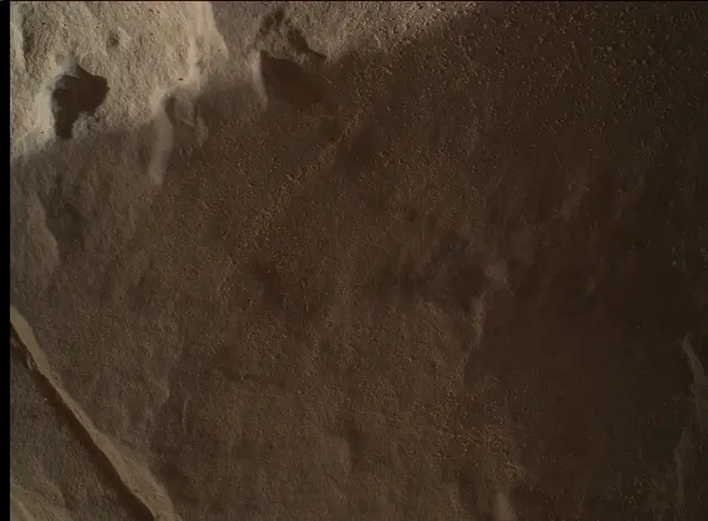 Sol 2001: Mars Hand Lens Imager (MAHLI)