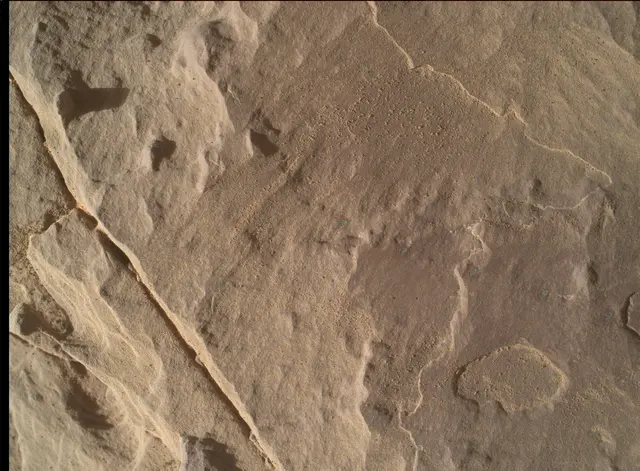 Sol 2001: Mars Hand Lens Imager (MAHLI)