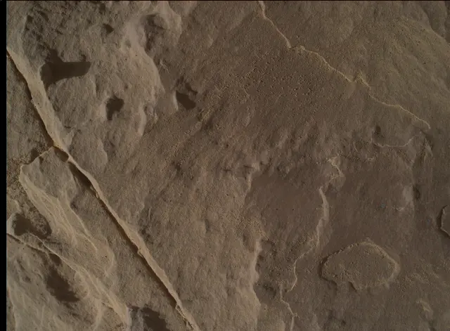 Sol 2001: Mars Hand Lens Imager (MAHLI)