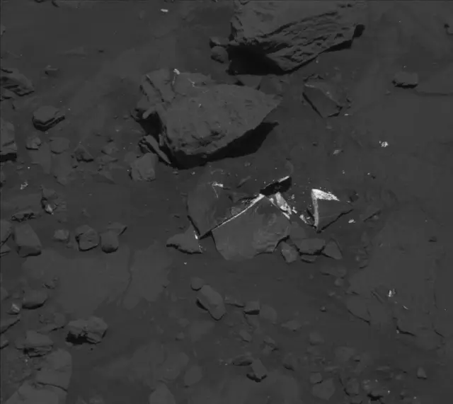 Sol 2005: Mast Camera (Mastcam)
