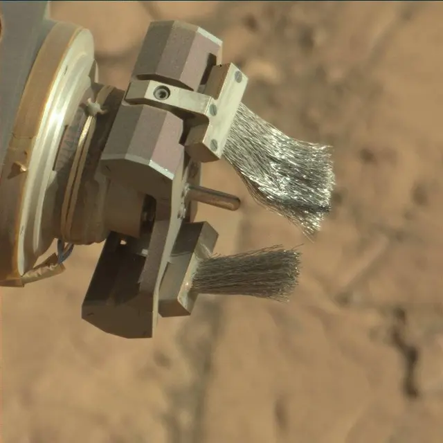 Sol 2005: Mast Camera (Mastcam)