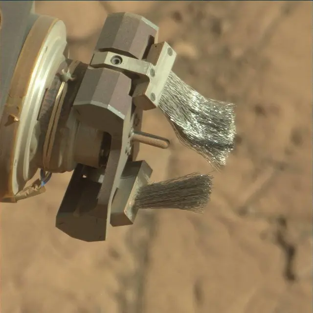 Sol 2005: Mast Camera (Mastcam)
