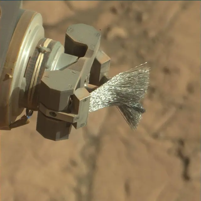 Sol 2005: Mast Camera (Mastcam)