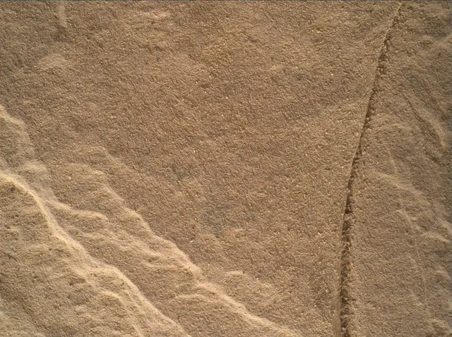 Sol 2005: Mars Hand Lens Imager (MAHLI)