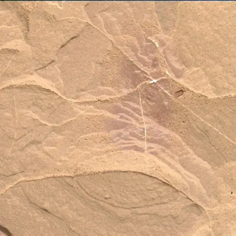 Sol 2005: Mars Hand Lens Imager (MAHLI)