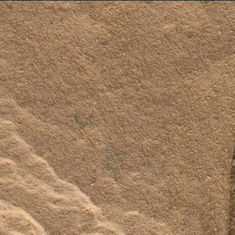 Sol 2005: Mars Hand Lens Imager (MAHLI)