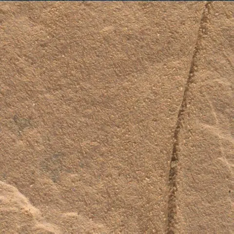 Sol 2005: Mars Hand Lens Imager (MAHLI)