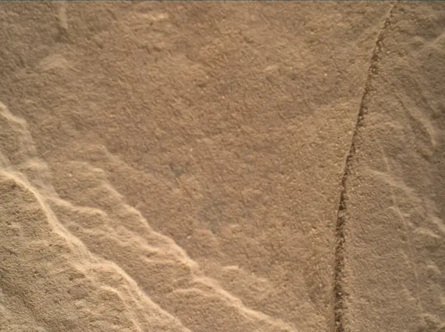 Sol 2005: Mars Hand Lens Imager (MAHLI)