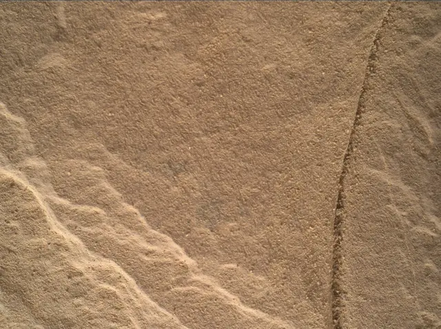 Sol 2005: Mars Hand Lens Imager (MAHLI)