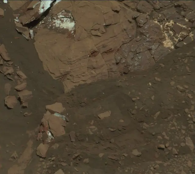 Sol 2006: Mast Camera (Mastcam)