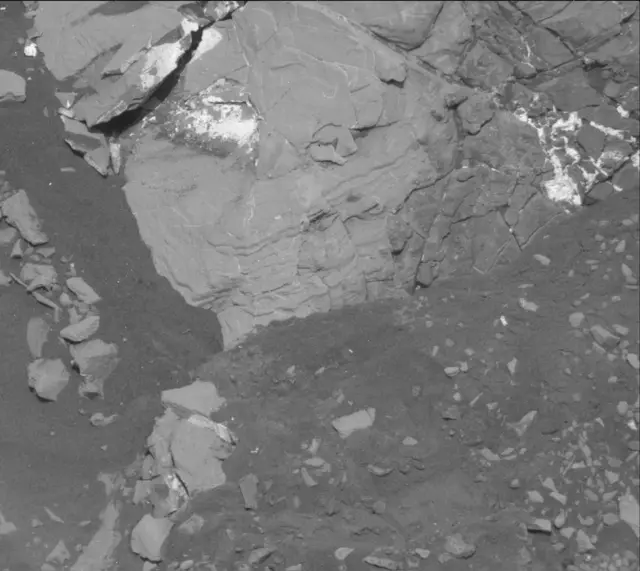 Sol 2007: Mast Camera (Mastcam)