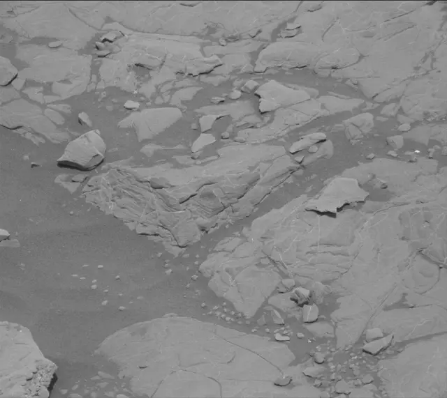 Sol 2007: Mast Camera (Mastcam)