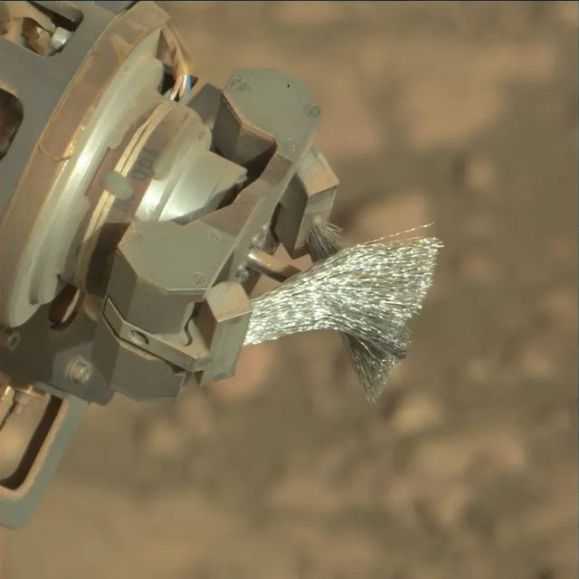 Sol 2008: Mast Camera (Mastcam)