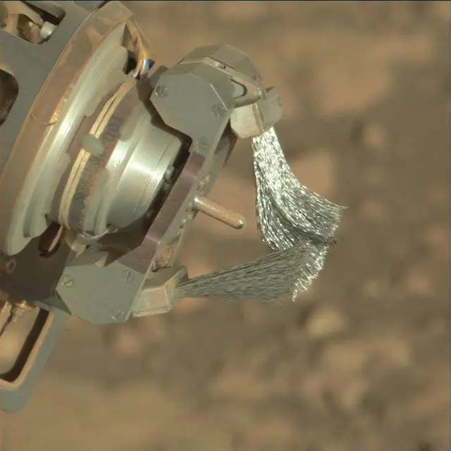 Sol 2008: Mast Camera (Mastcam)
