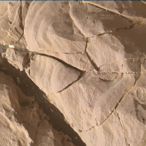 Sol 2008: Mars Hand Lens Imager (MAHLI)