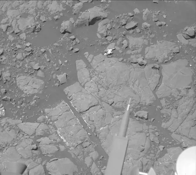 Sol 2009: Mast Camera (Mastcam)