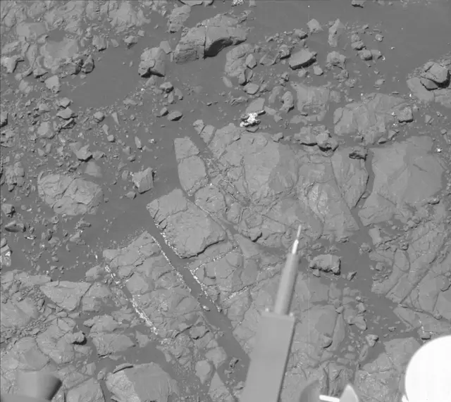 Sol 2009: Mast Camera (Mastcam)