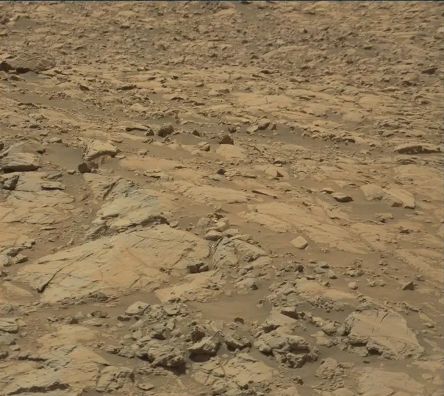 Sol 2009: Mast Camera (Mastcam)
