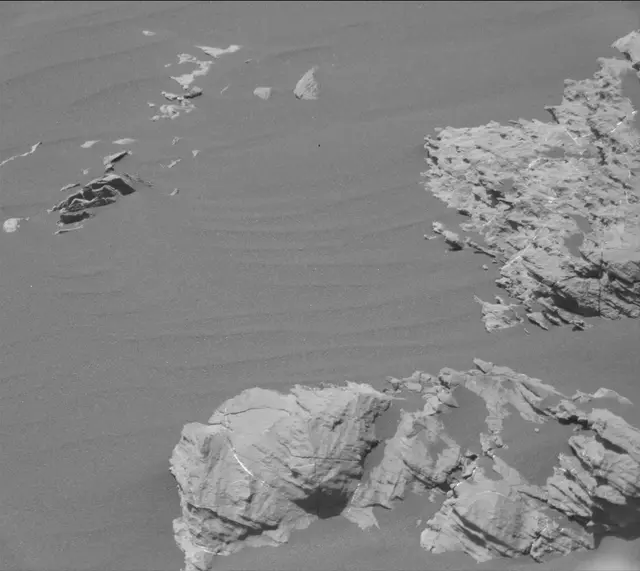Sol 2011: Mast Camera (Mastcam)
