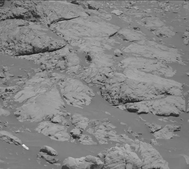 Sol 2011: Mast Camera (Mastcam)