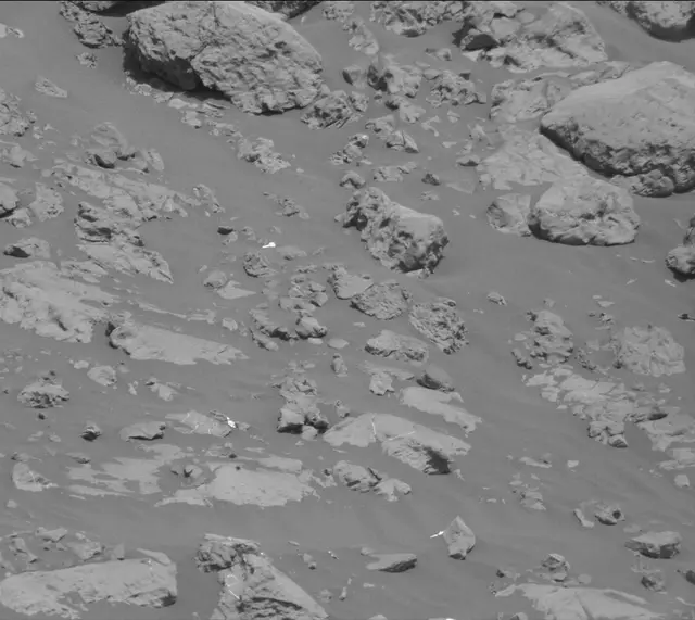 Sol 2011: Mast Camera (Mastcam)